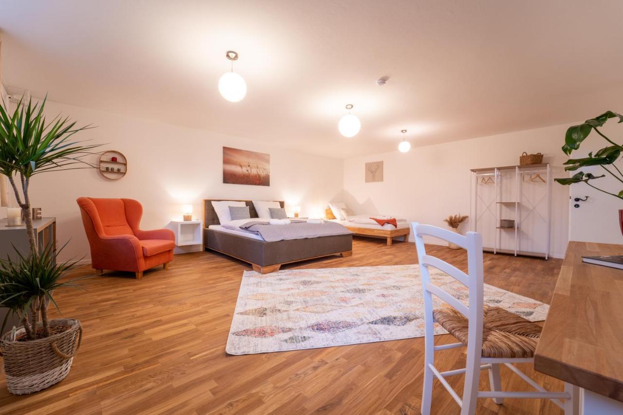 dreamcation - Ehemalige Kirche&Souterrain Wohnung, 3D-Tour, Terrasse, BBQ, Kamin Kelheim Exterior foto