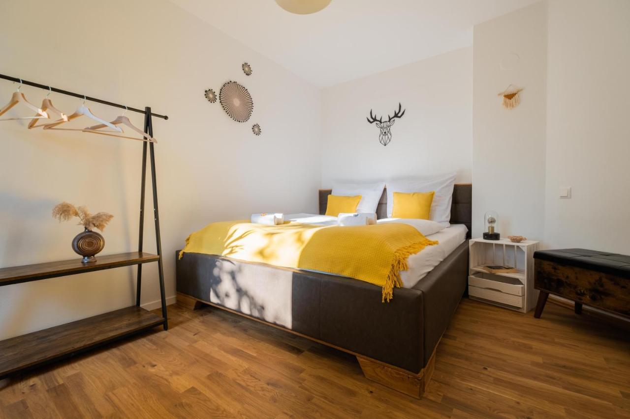 dreamcation - Ehemalige Kirche&Souterrain Wohnung, 3D-Tour, Terrasse, BBQ, Kamin Kelheim Exterior foto